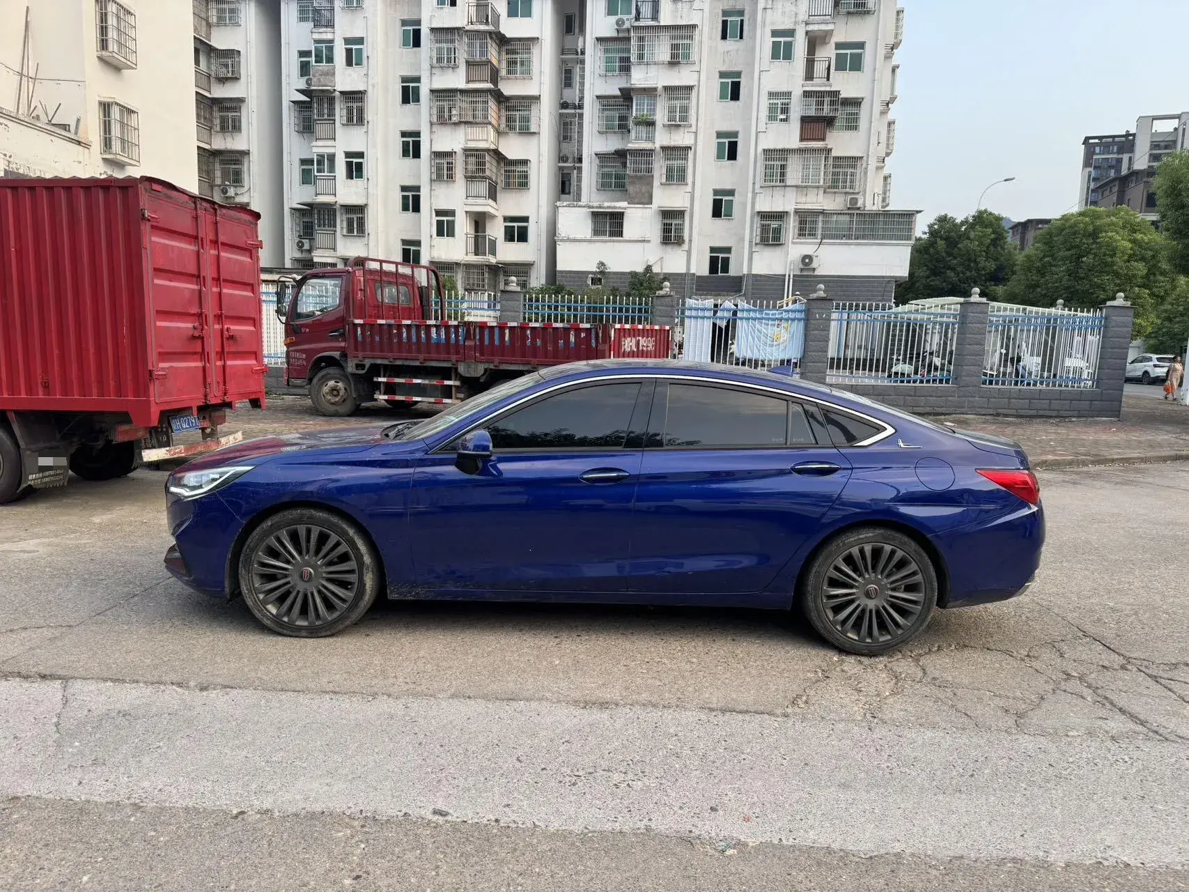 2020 HONGQI H5 thumbnail 2