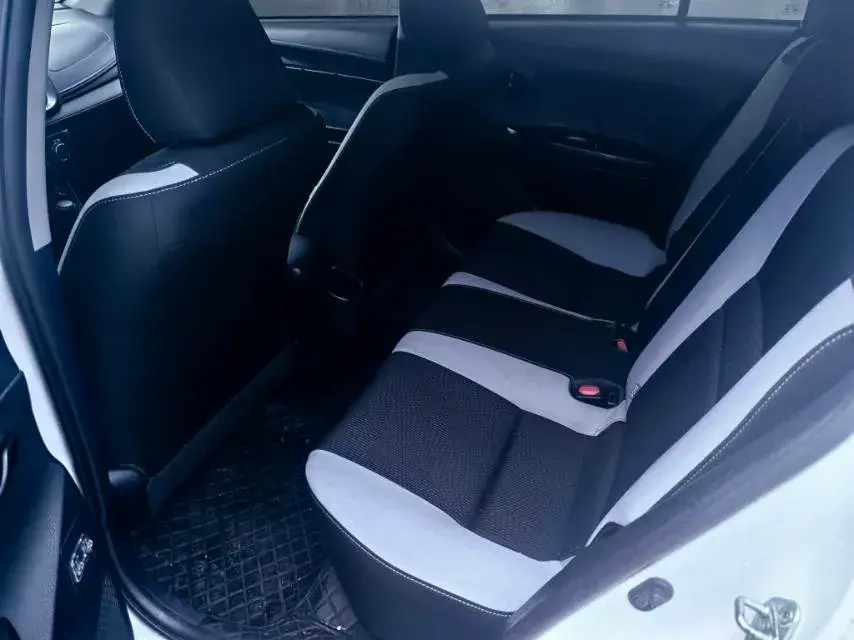 2022 TOYOTA YARIS thumbnail 3