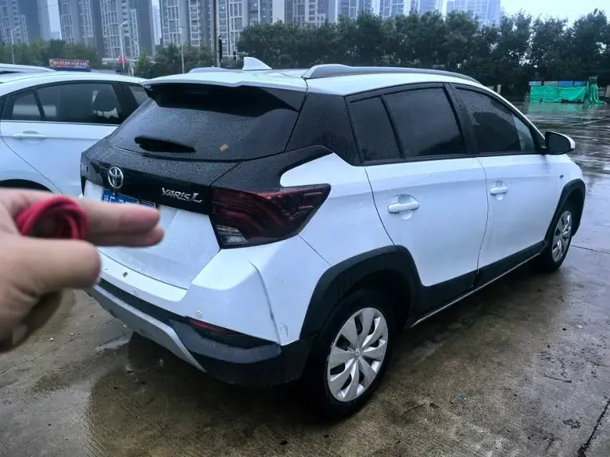 2022 TOYOTA YARIS thumbnail 4