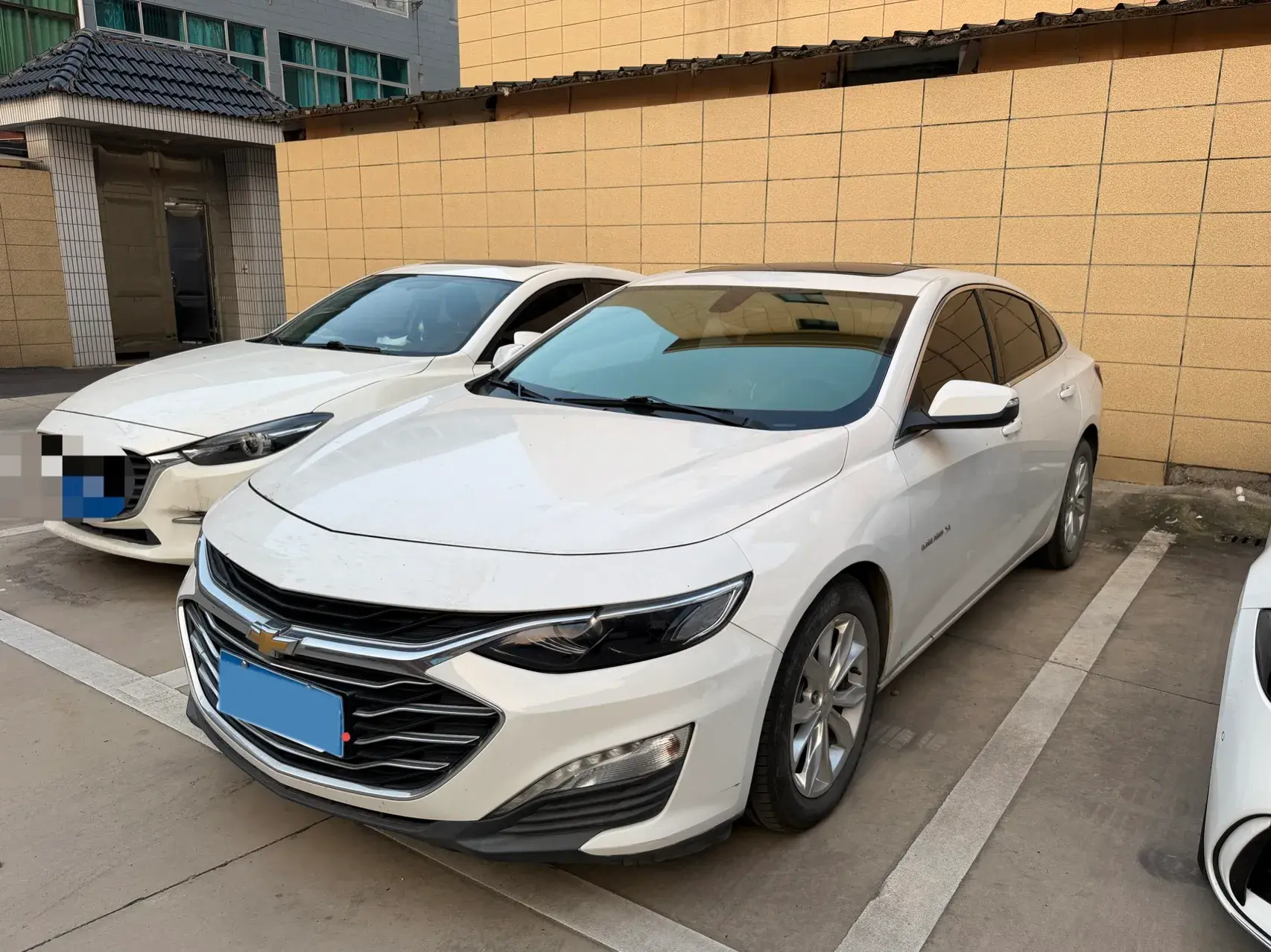 2019 CHEVROLET MALIBU view 1
