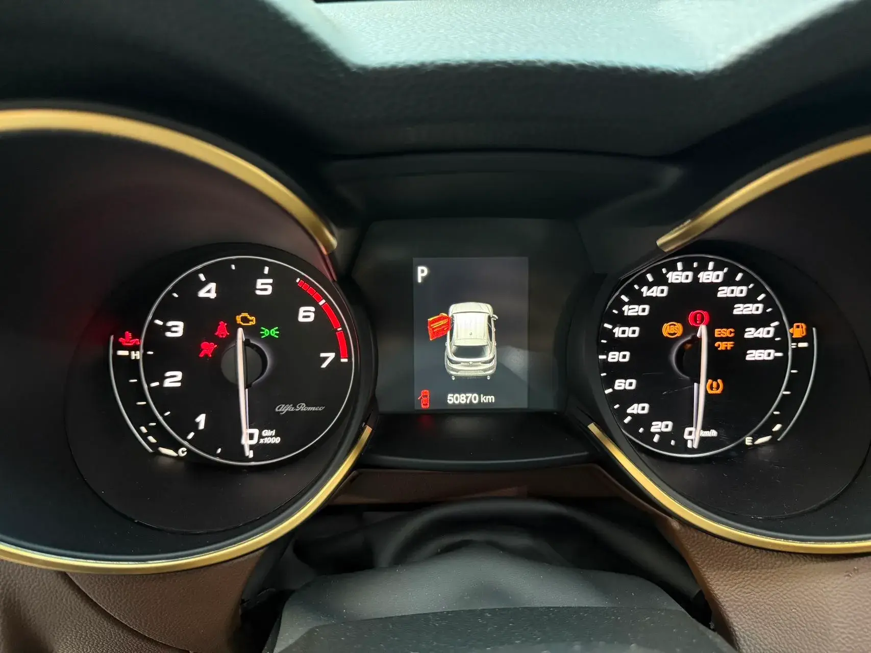 2017 ALFA ROMEO thumbnail 3