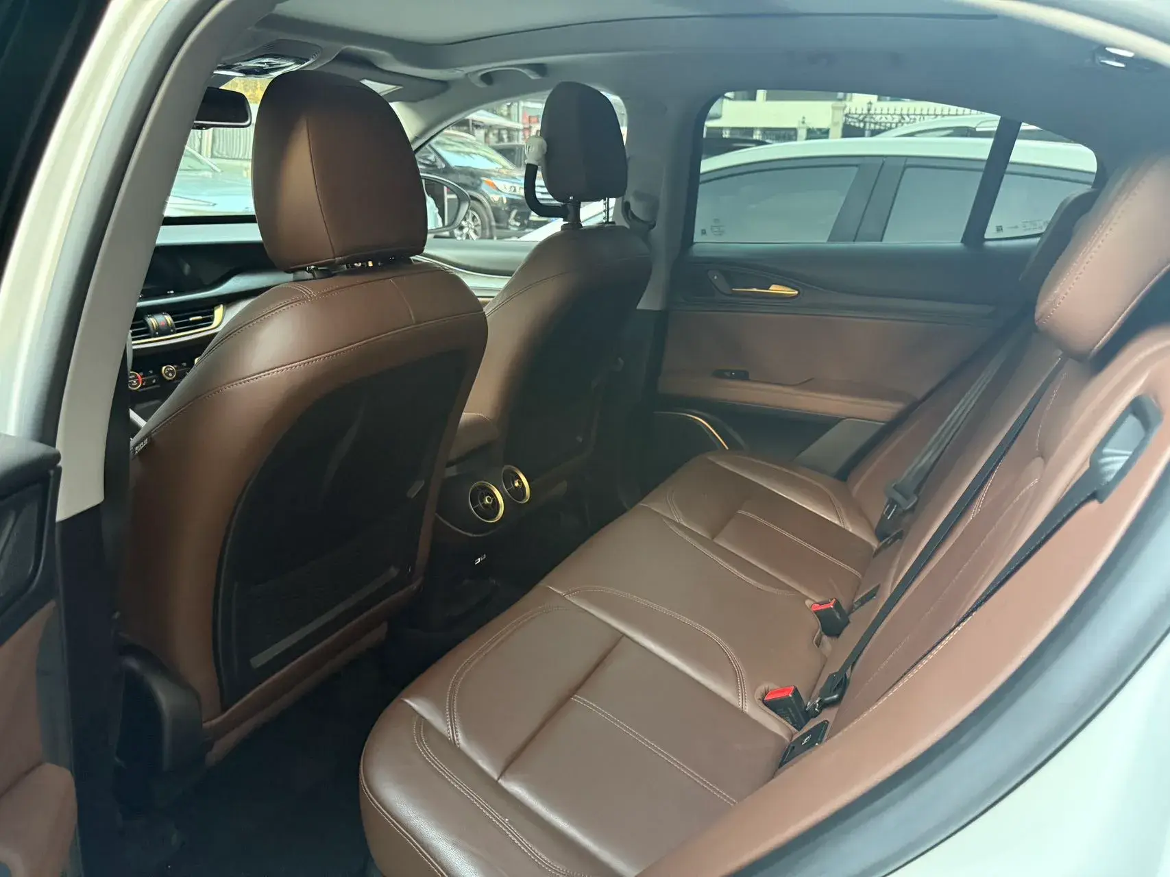 2017 ALFA ROMEO thumbnail 4