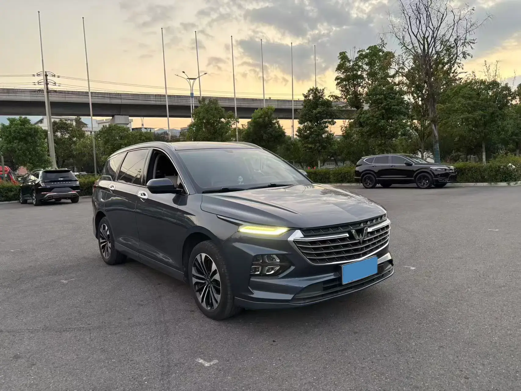 2020 WULING KAIJIE thumbnail 3