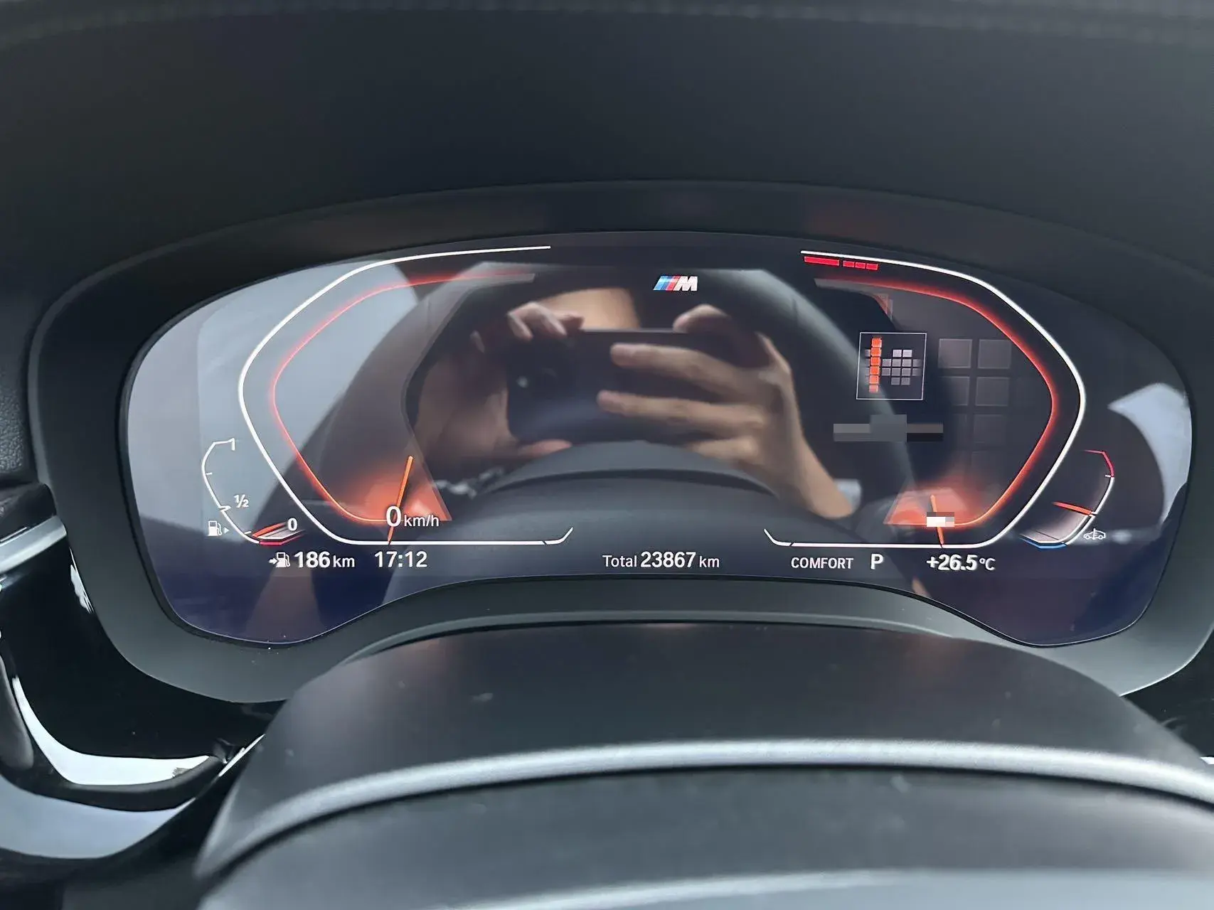 2022 BMW 5 thumbnail 4