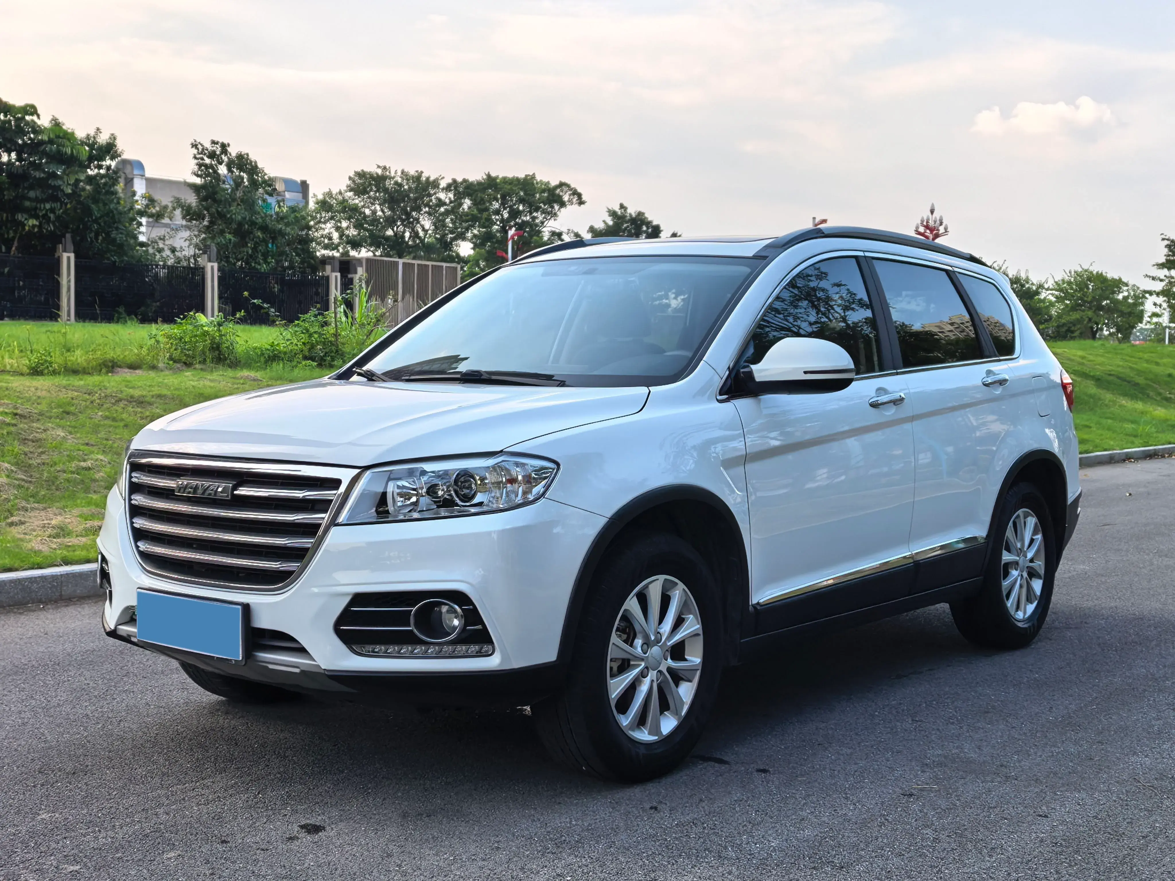 2021 HAVAL H6 view 1