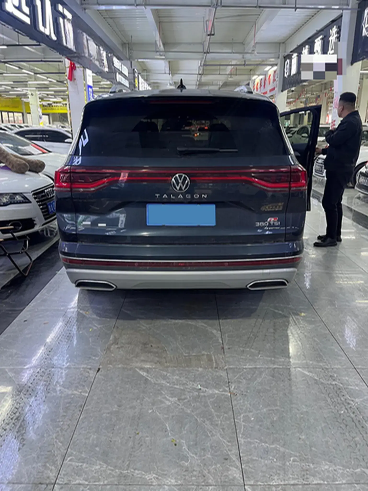 2023 VOLKSWAGEN TALAGON thumbnail 3