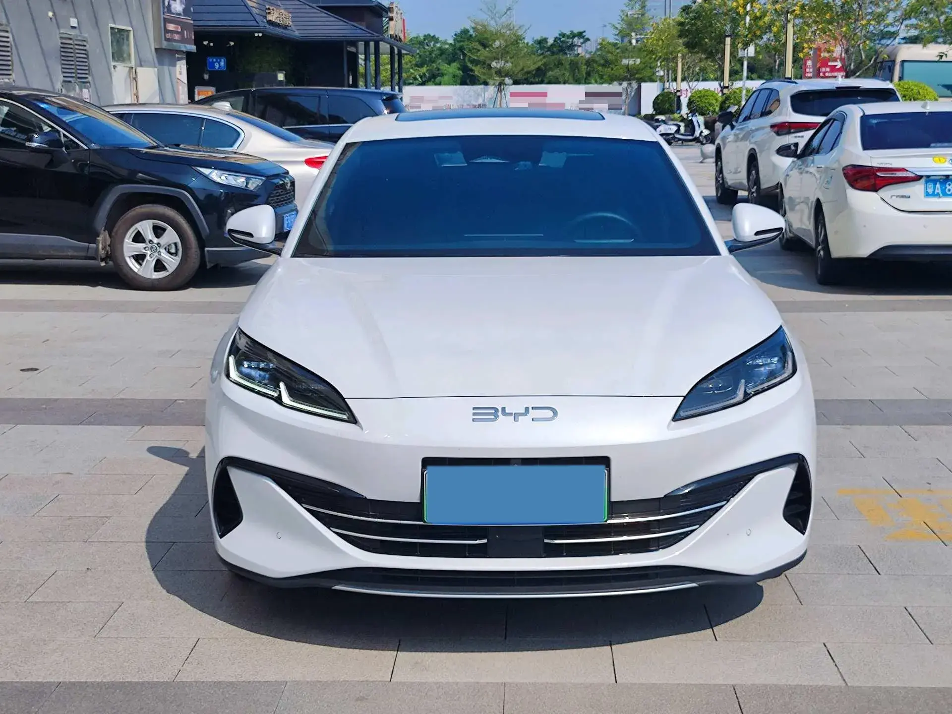 2024 BYD SEAL thumbnail 2