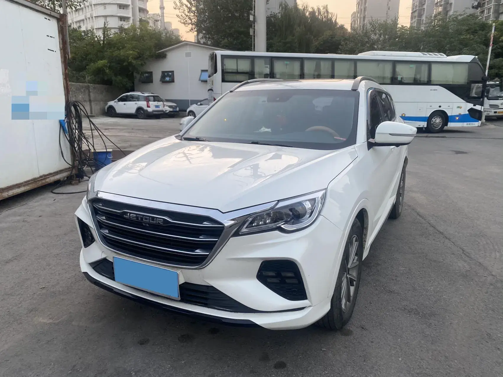 2020 JETOUR X70 view 1