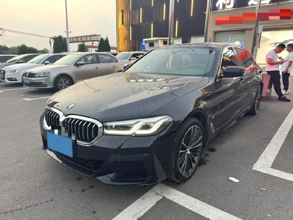 2023 BMW 5 Series 2.0T 245HP L4 8AT