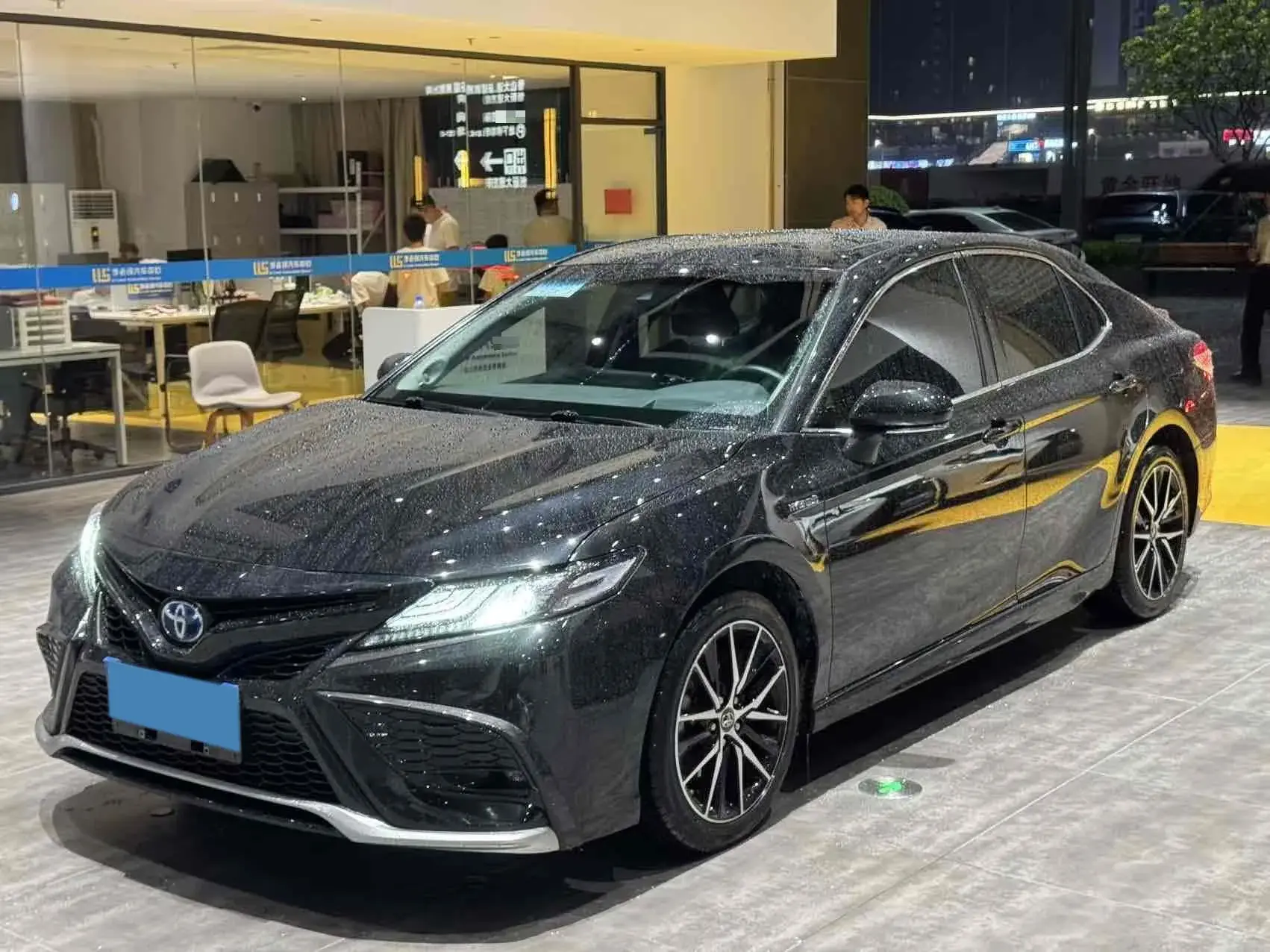 2021 TOYOTA CAMRY view 1