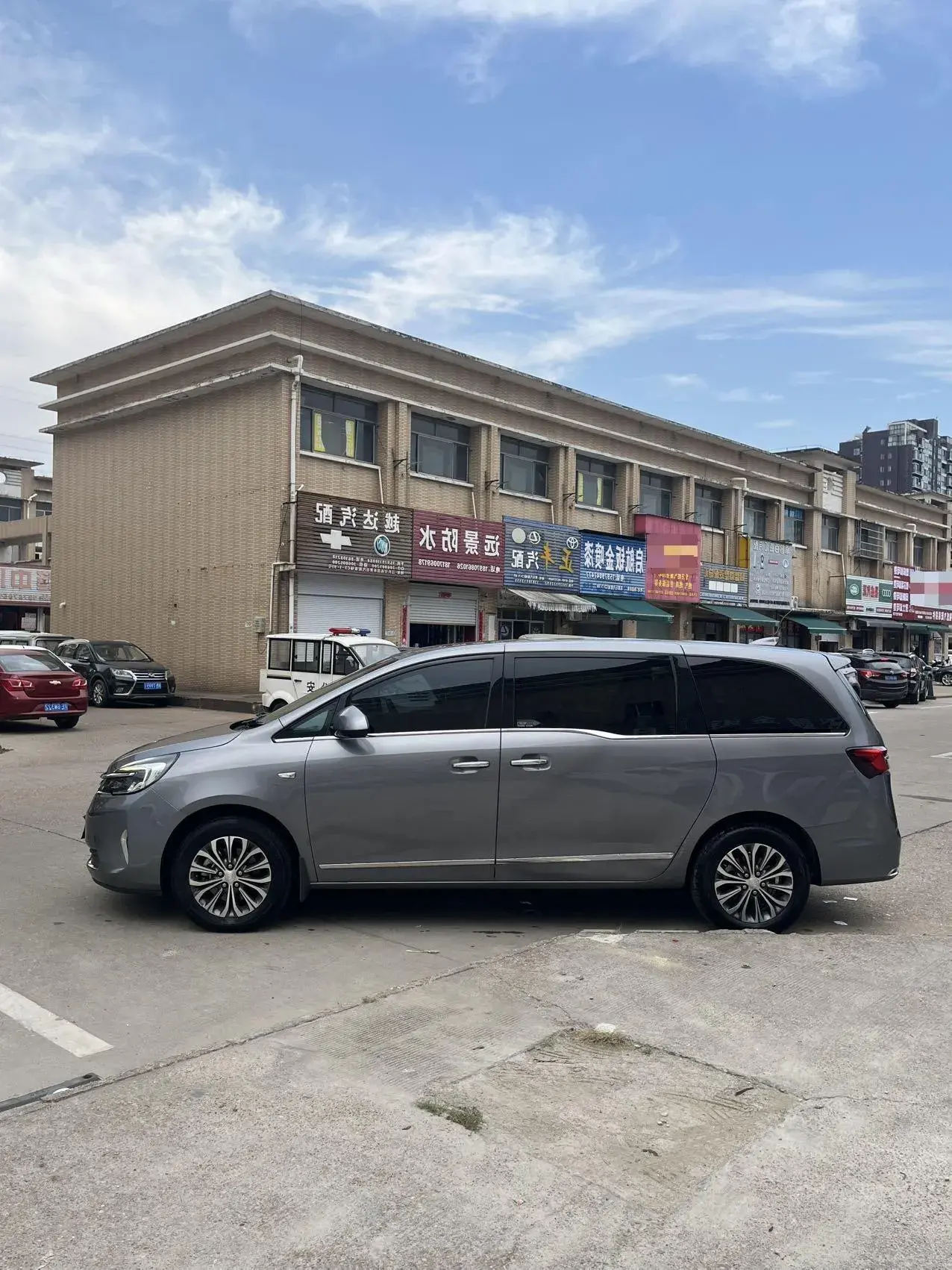 2021 BUICK GL8 thumbnail 3