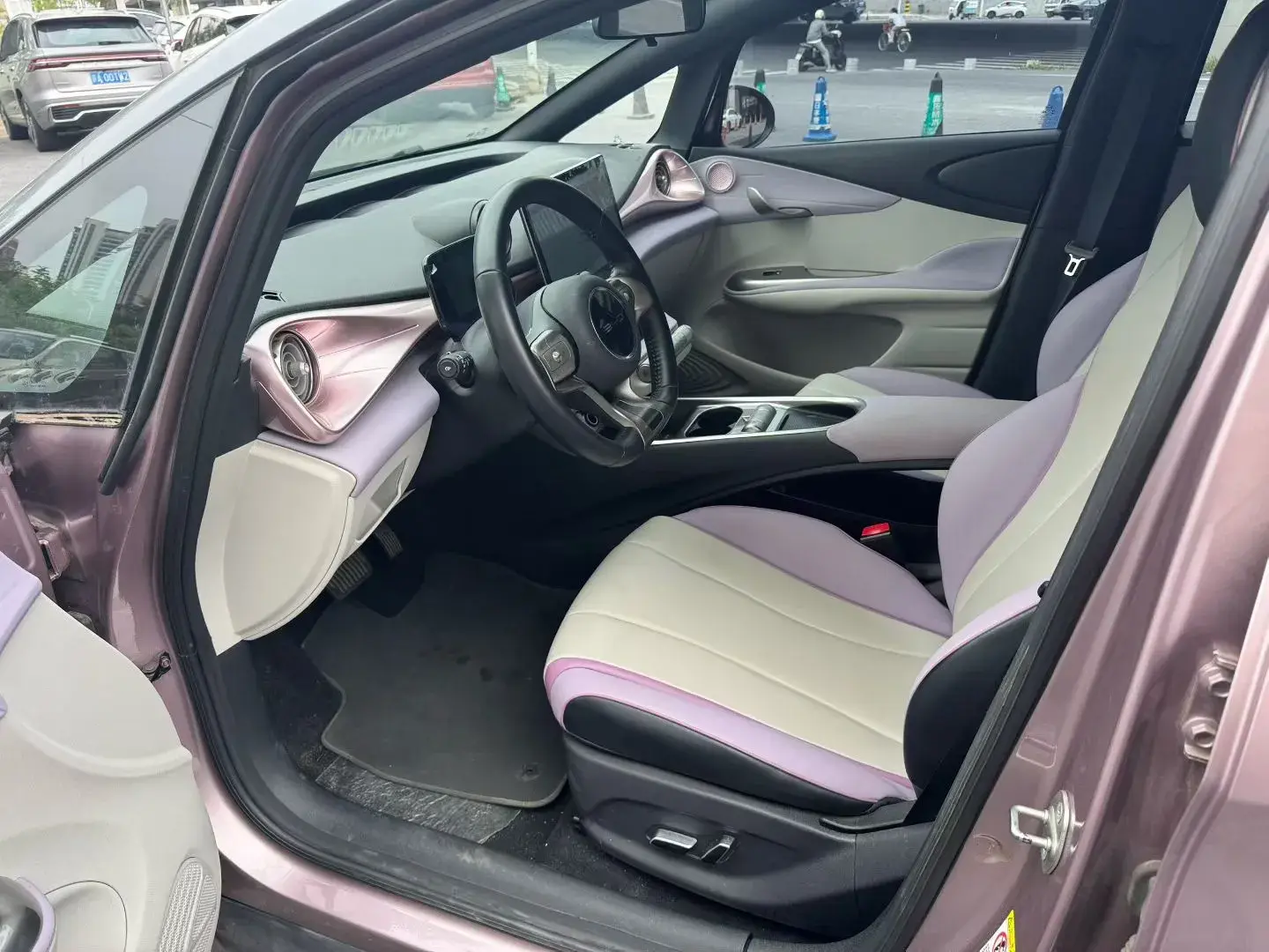 2021 BYD DOLPHIN thumbnail 2