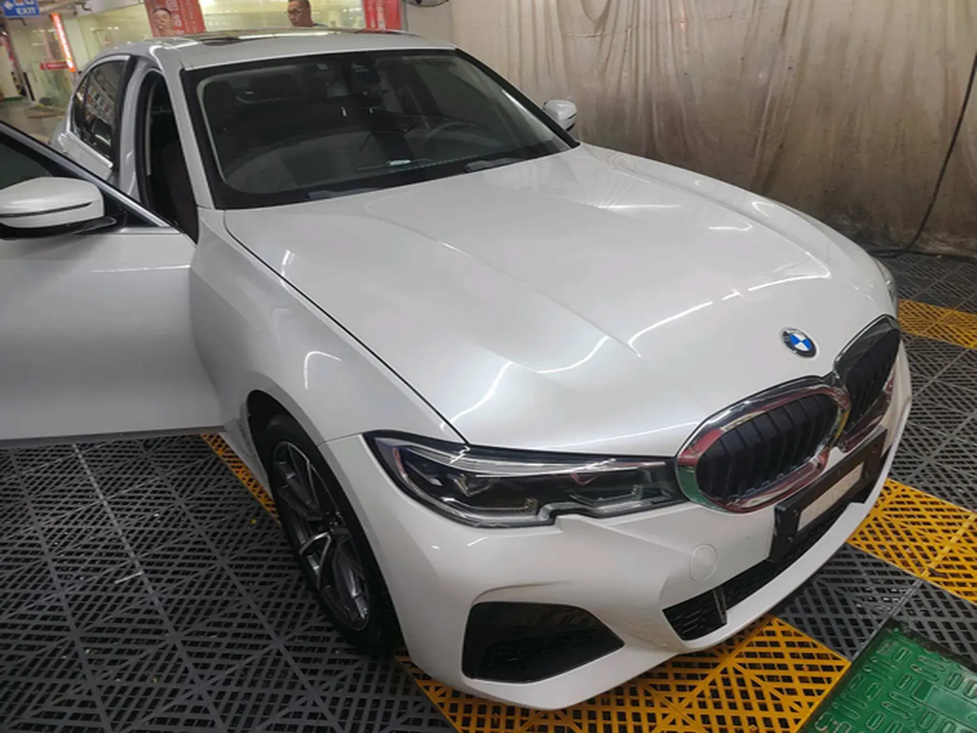 2020 BMW 3 thumbnail 2