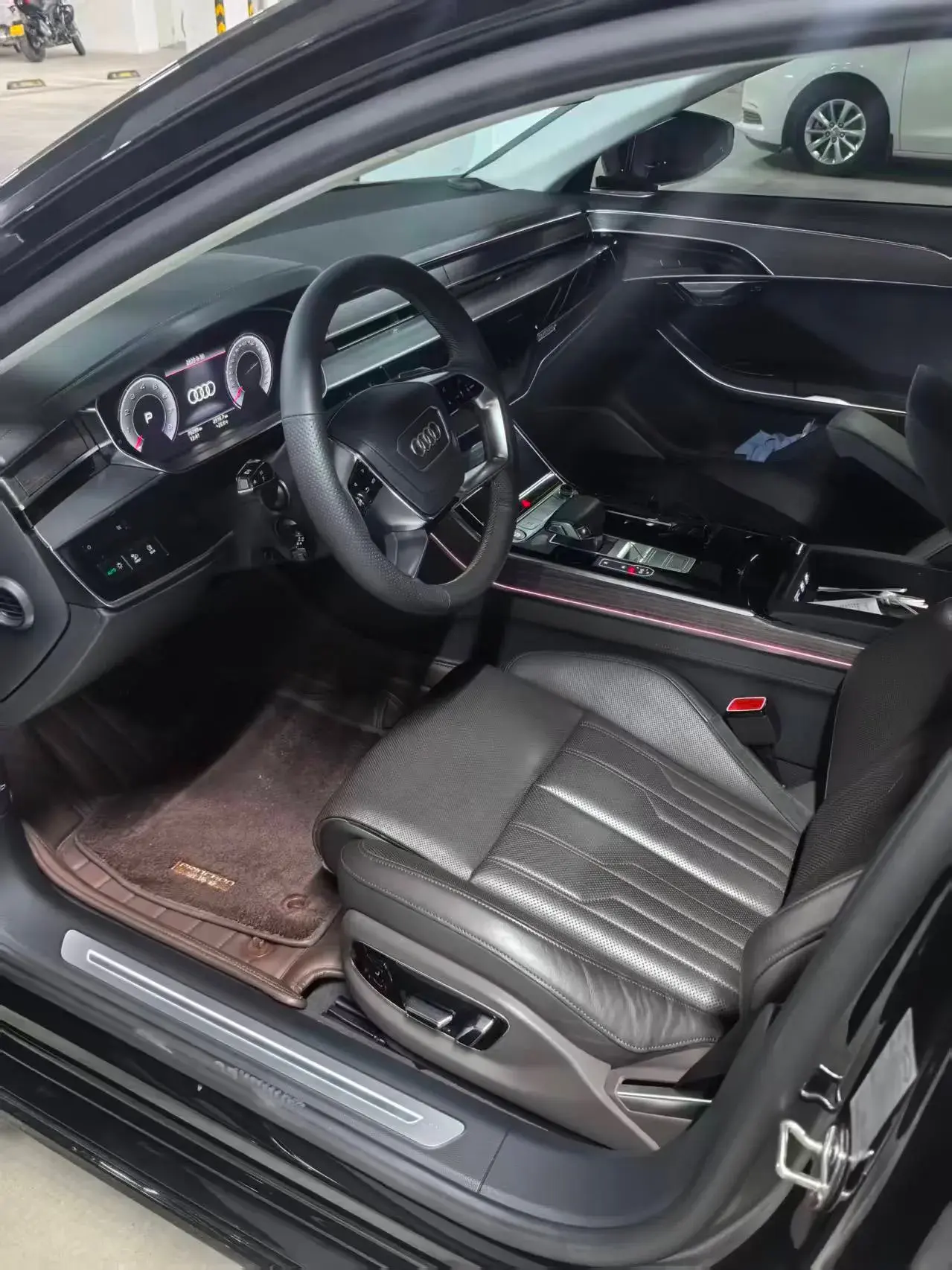 2019 AUDI A8 thumbnail 3