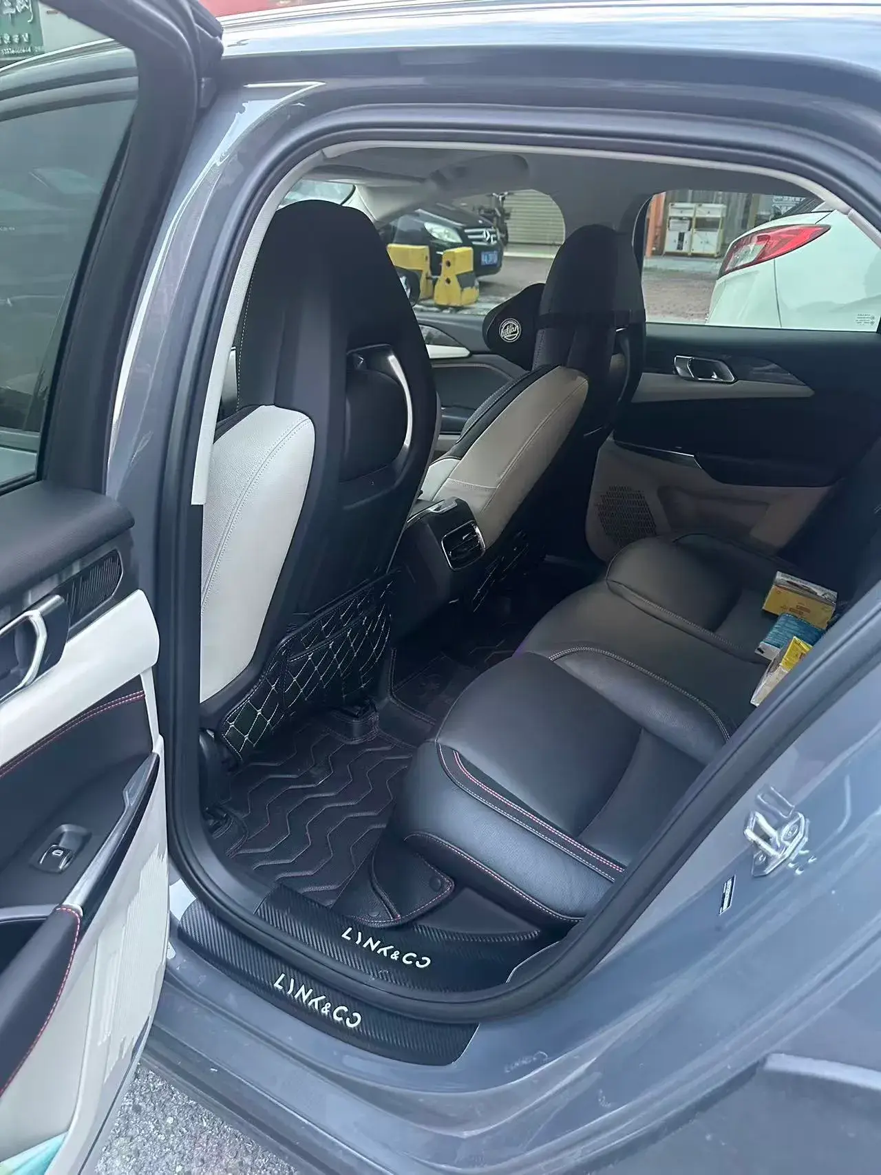 2019 LYNK&CO 02 thumbnail 2