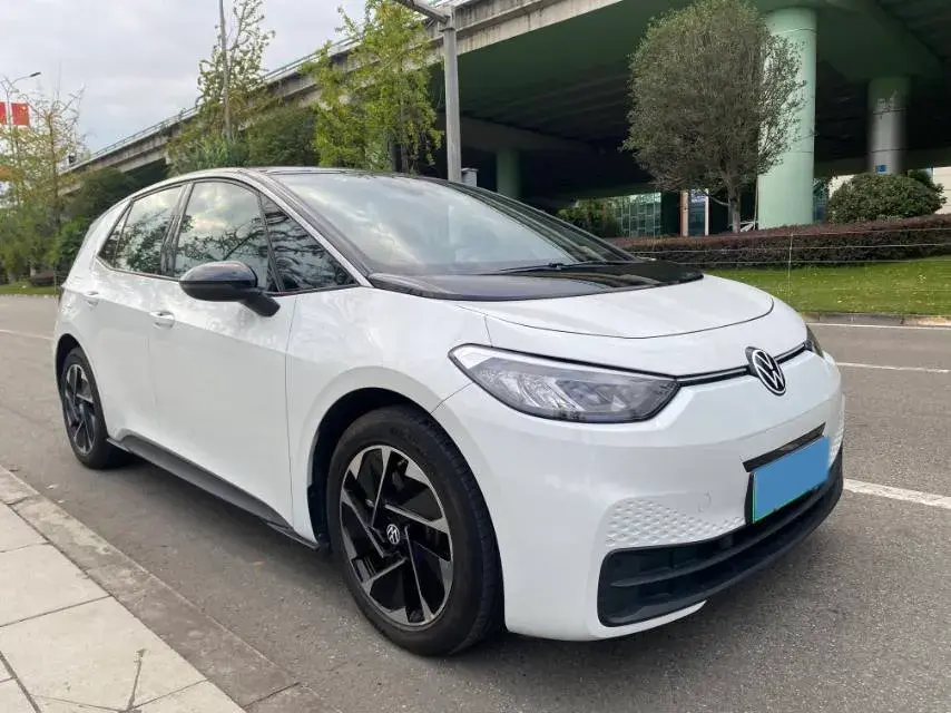 2025 VOLKSWAGEN ID.3 thumbnail 3