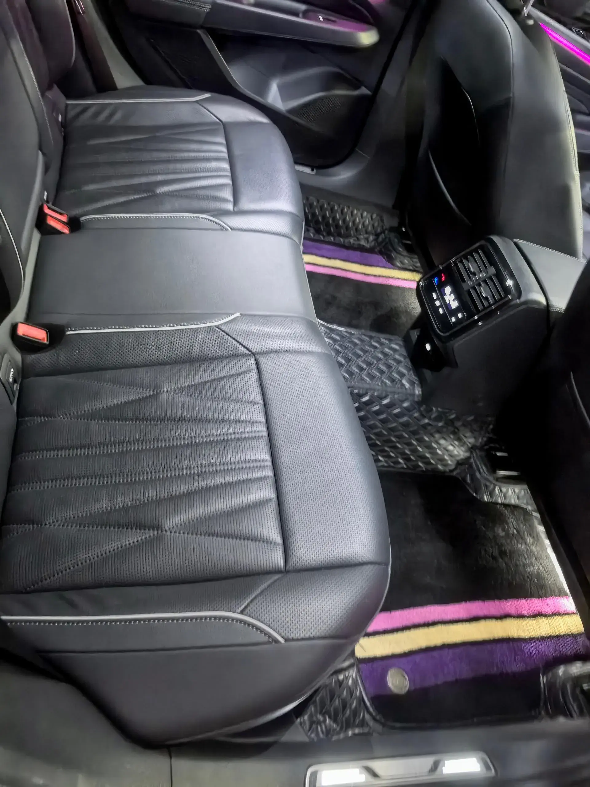 2023 VOLKSWAGEN PASSAT thumbnail 4