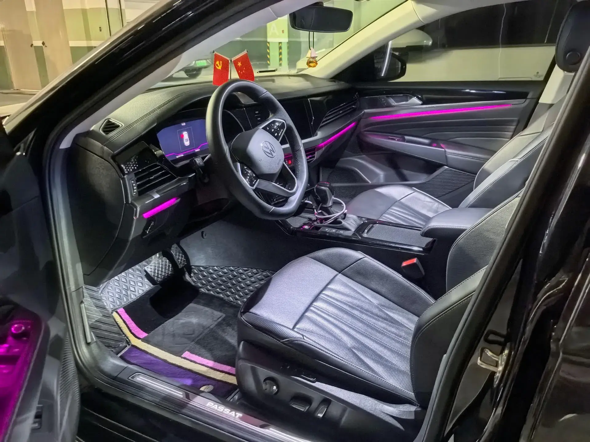 2023 VOLKSWAGEN PASSAT thumbnail 2