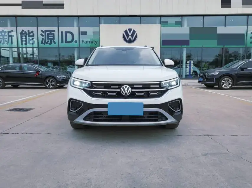 2023 VOLKSWAGEN TAYRON thumbnail 2