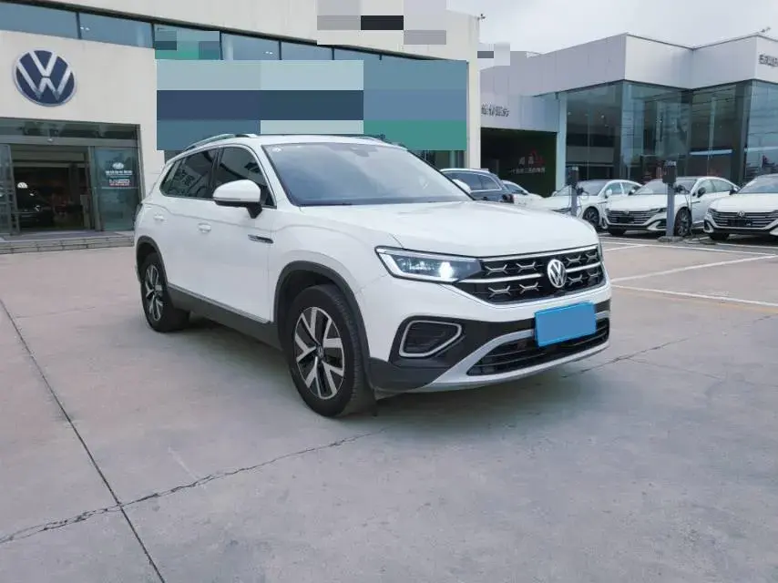 2023 VOLKSWAGEN TAYRON thumbnail 3