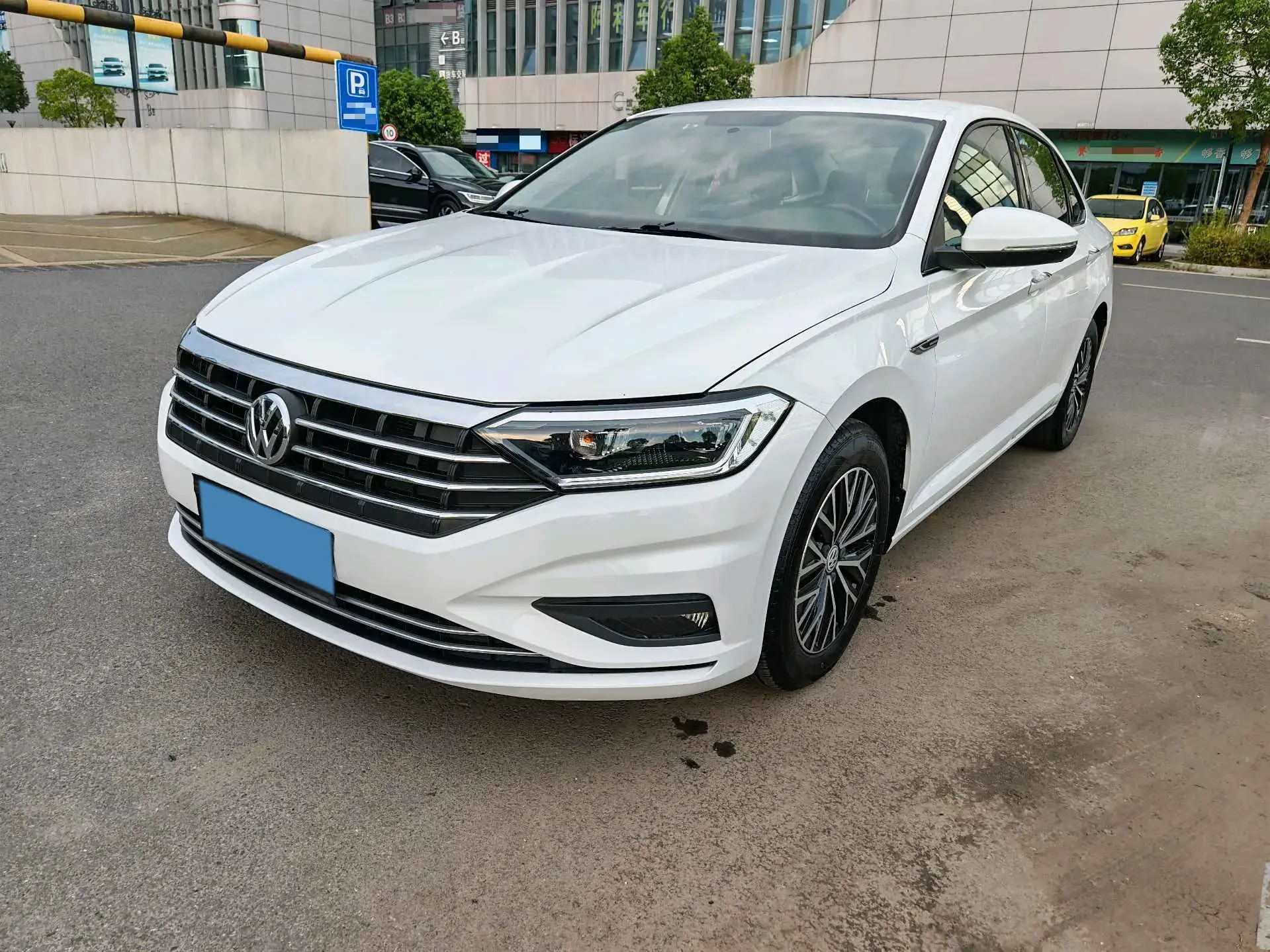 2020 VOLKSWAGEN SAGITAR view 1