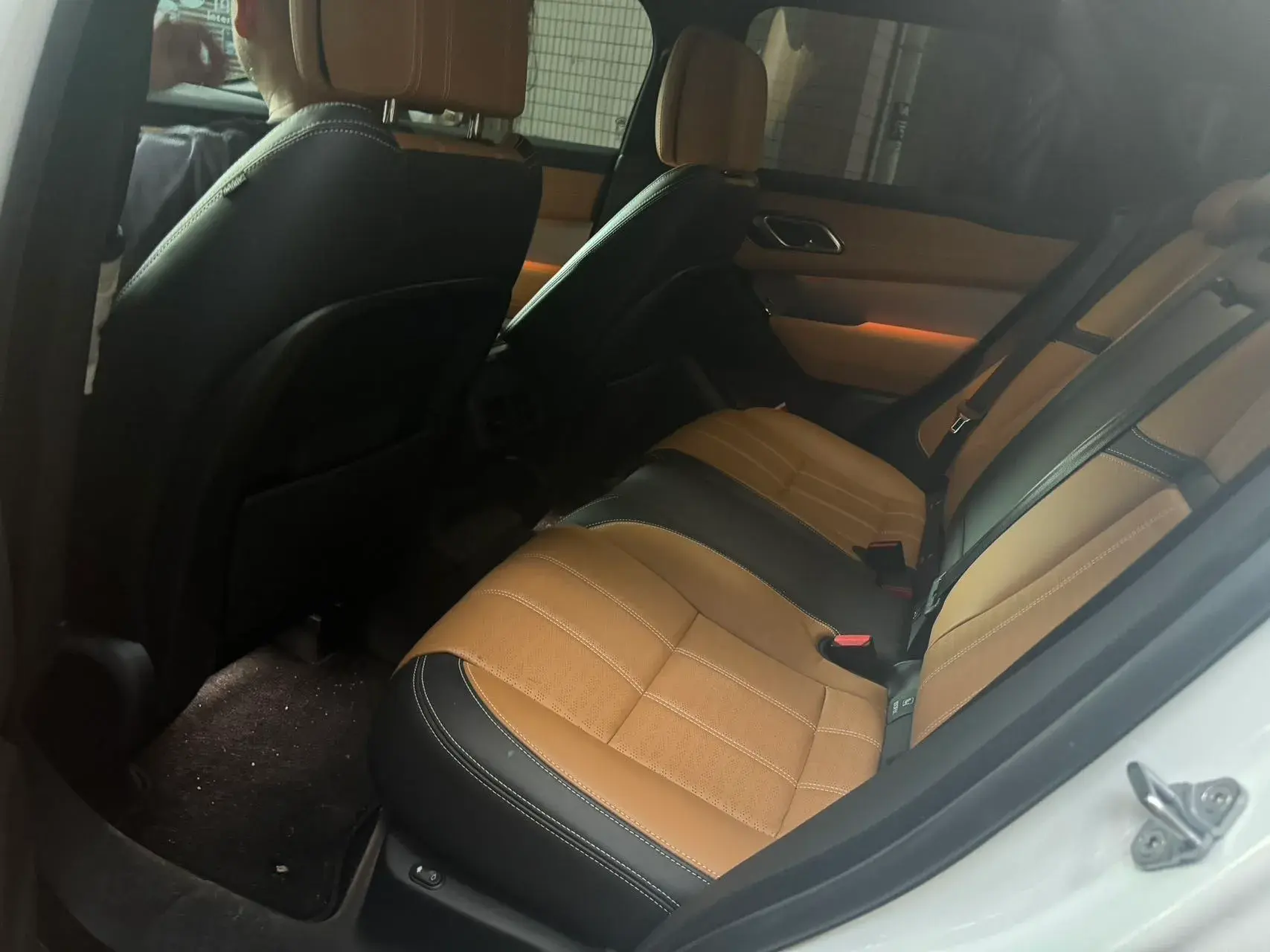 2022 LAND ROVER thumbnail 3