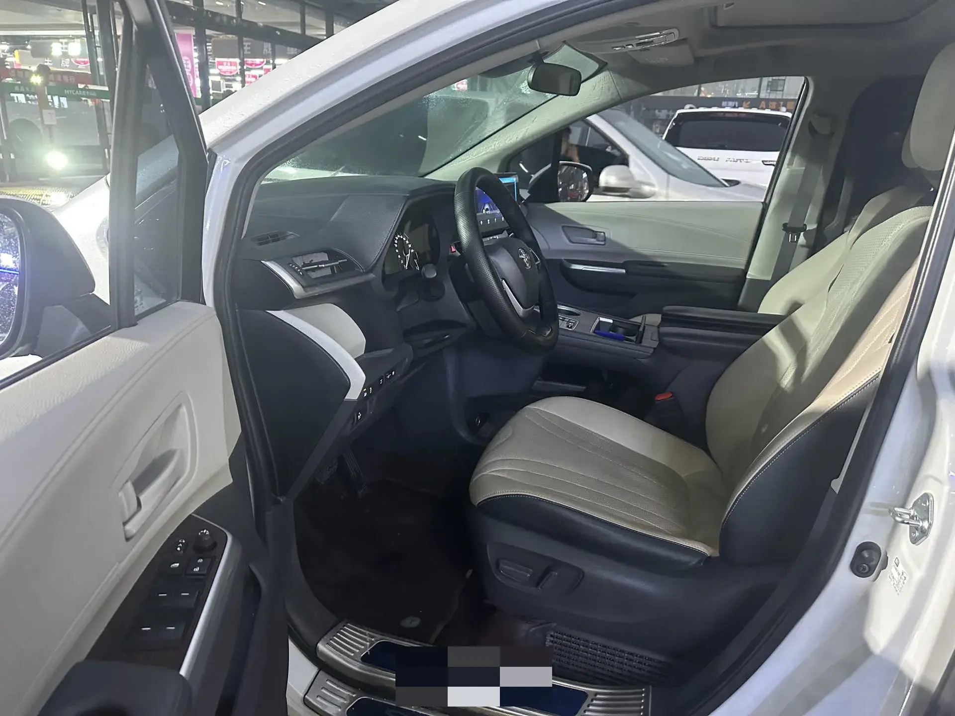 2023 TOYOTA SIENNA thumbnail 3