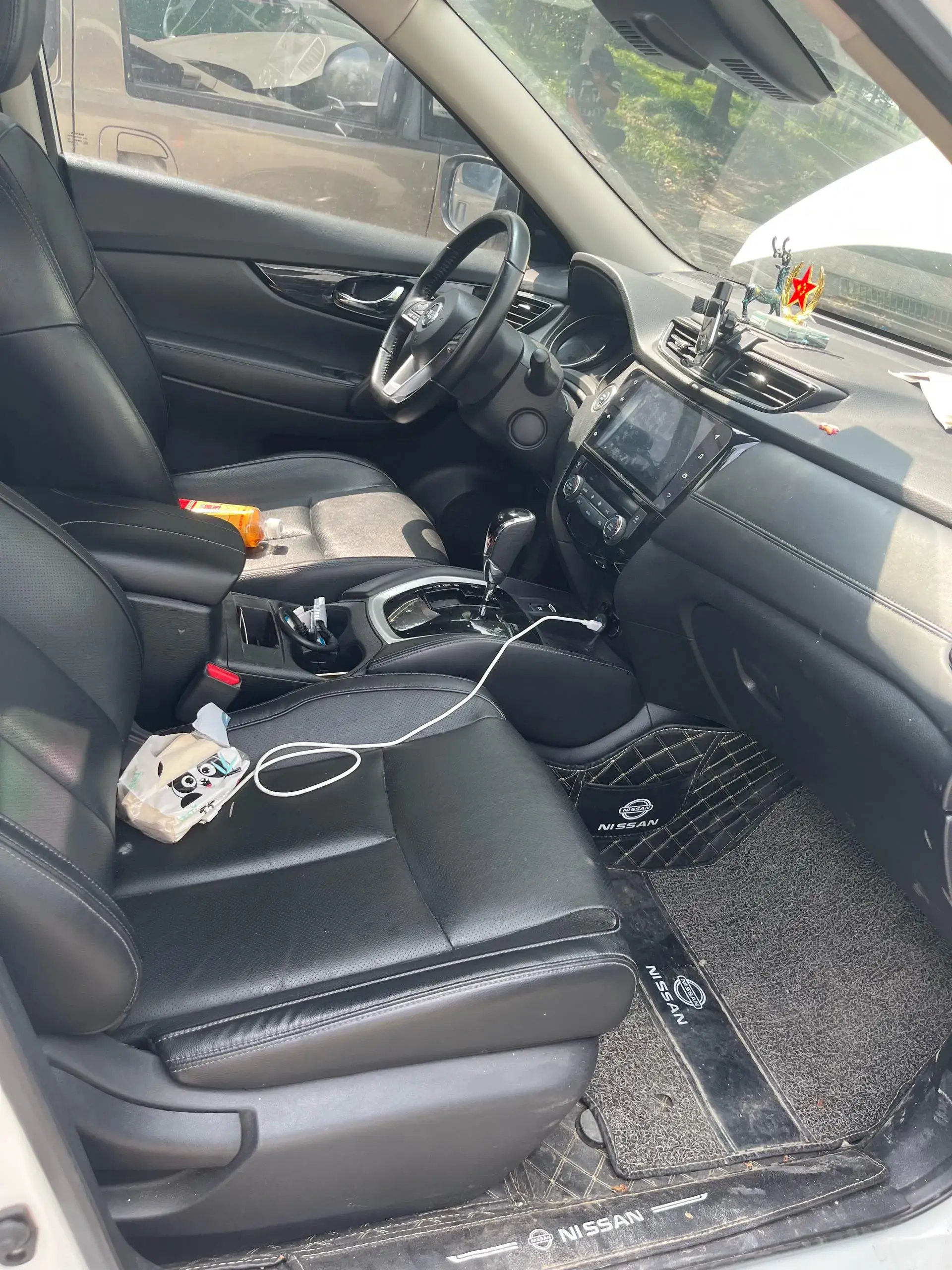 2021 NISSAN X-TRAIL thumbnail 2