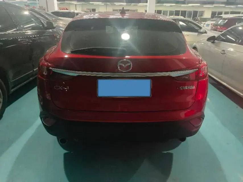 2018 MAZDA CX-4 thumbnail 4