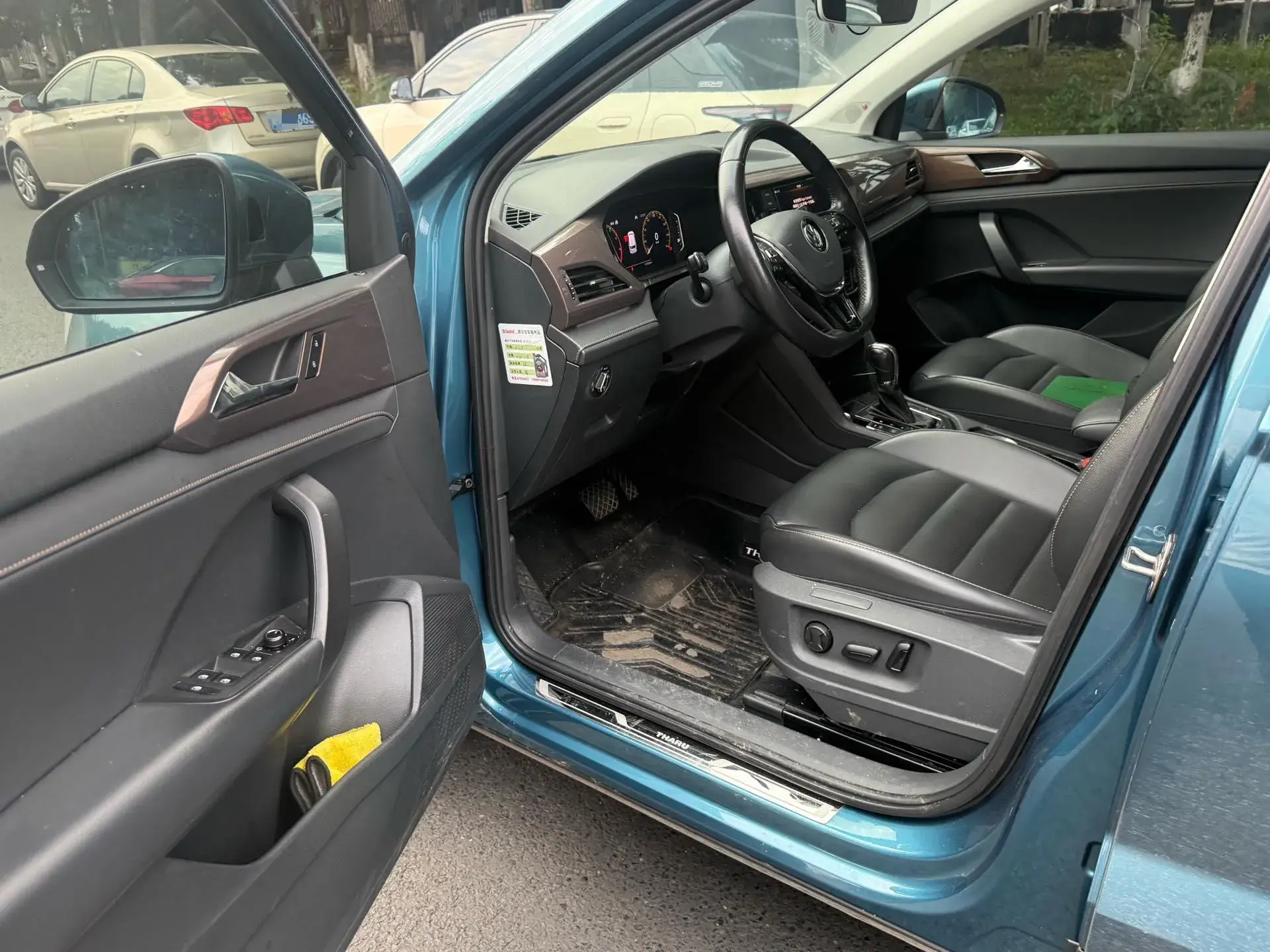 2019 VOLKSWAGEN THARU thumbnail 3