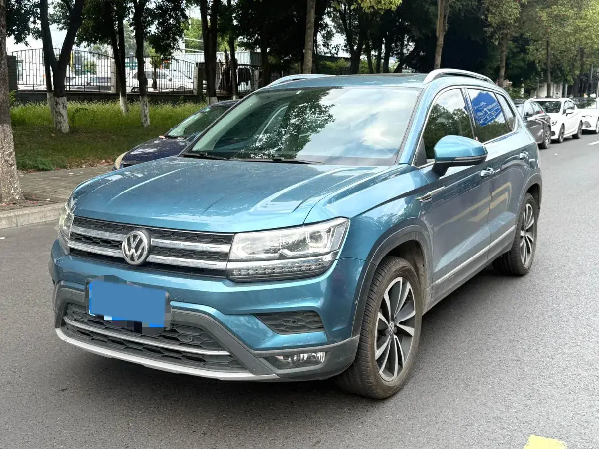 2019 VOLKSWAGEN THARU view 1