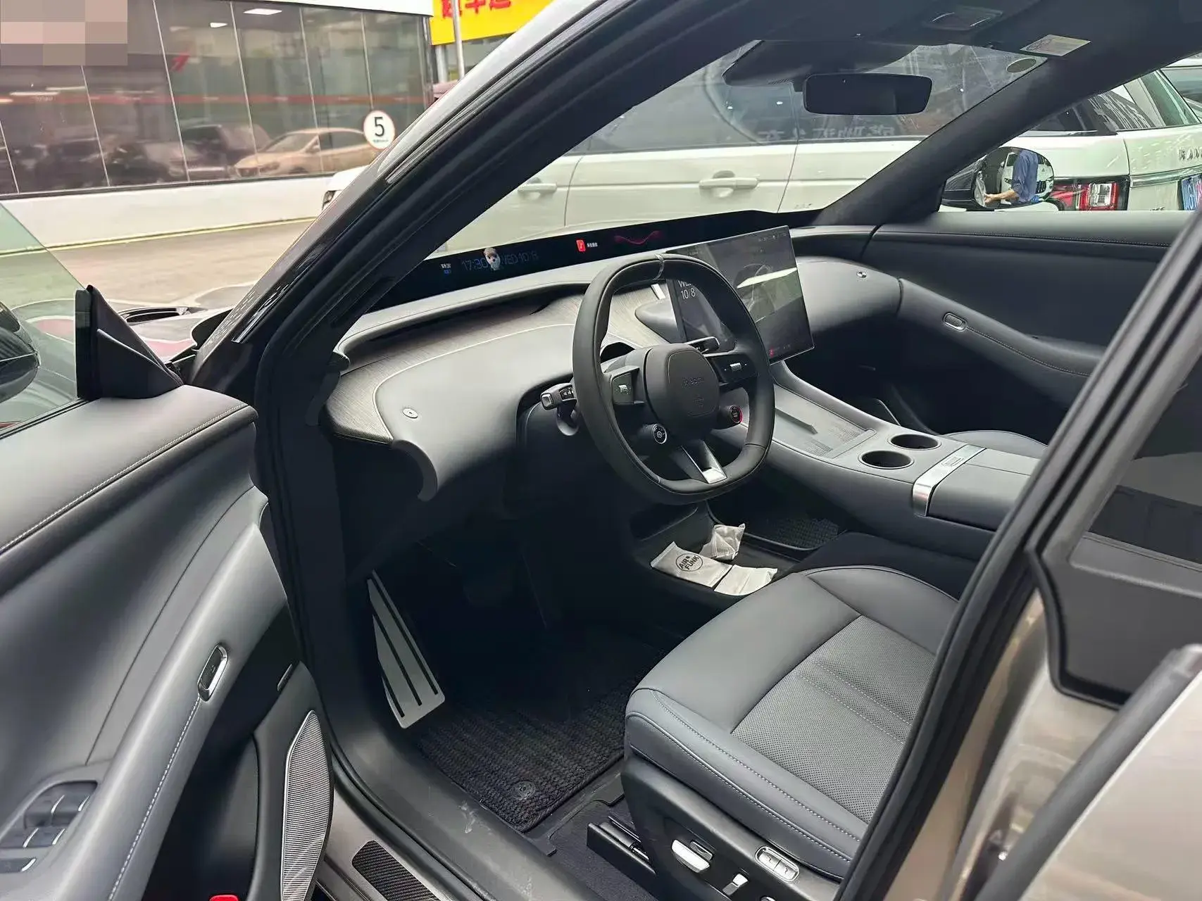 2025 MI YU7 thumbnail 3