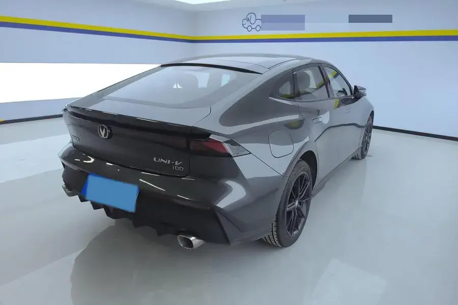 2023 CHANGAN UNI-V thumbnail 2