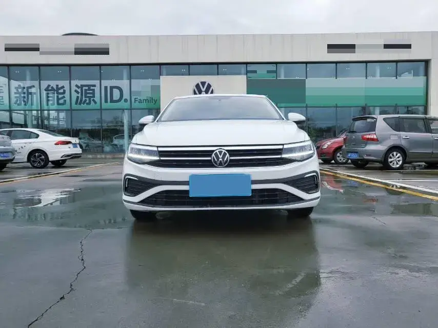 2023 VOLKSWAGEN BORA thumbnail 2