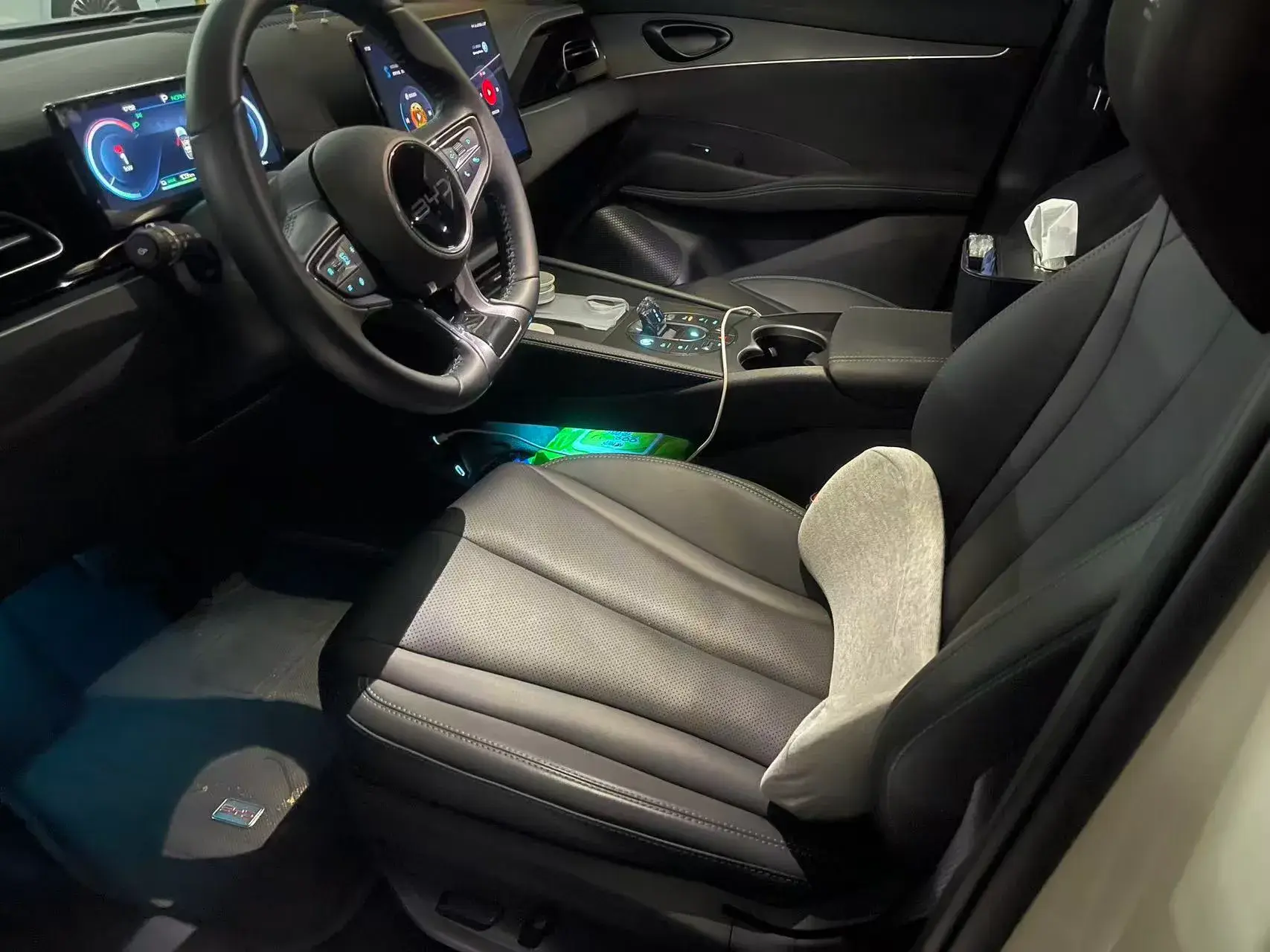 2024 BYD SEAL thumbnail 3