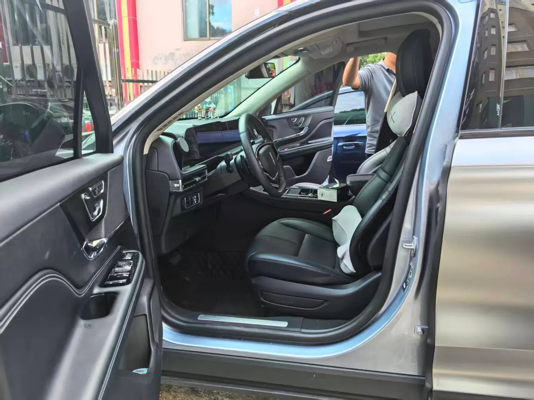 2023 LINCOLN CORSAIR thumbnail 2