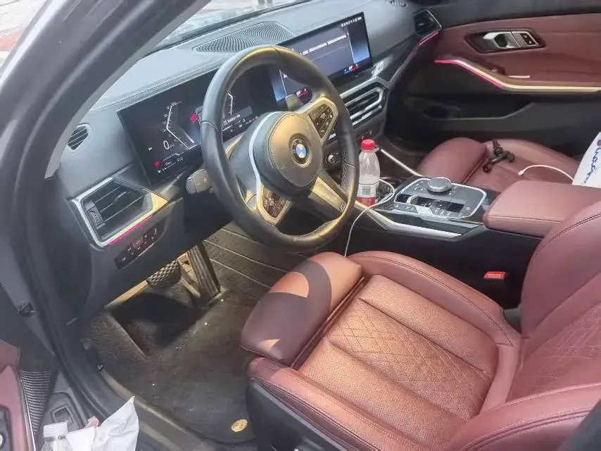 2023 BMW 3 thumbnail 2