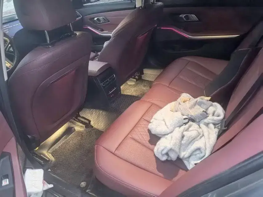 2023 BMW 3 thumbnail 3