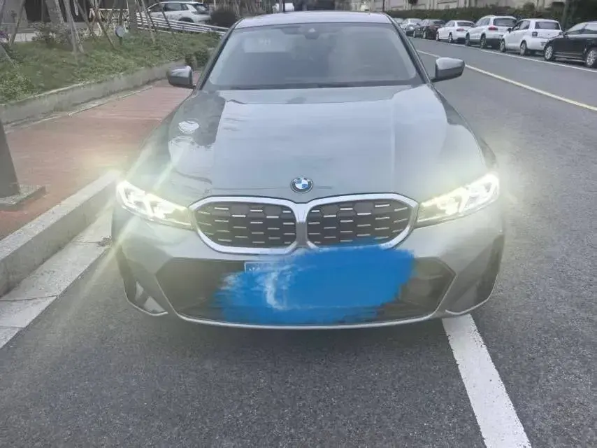 2023 BMW 3 thumbnail 4