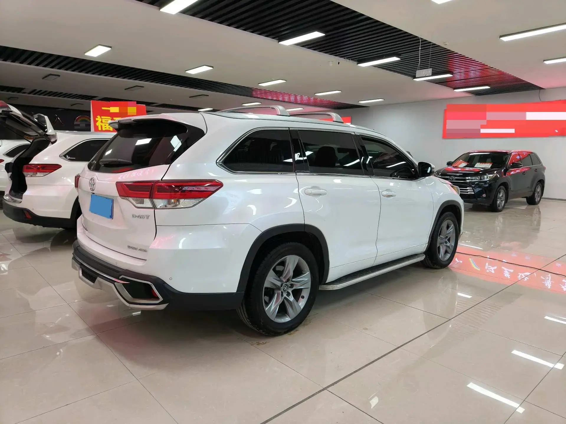 2021 TOYOTA HIGHLANDER thumbnail 4