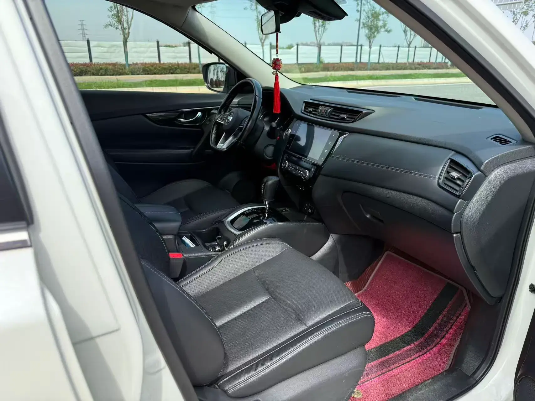 2021 NISSAN X-TRAIL thumbnail 4