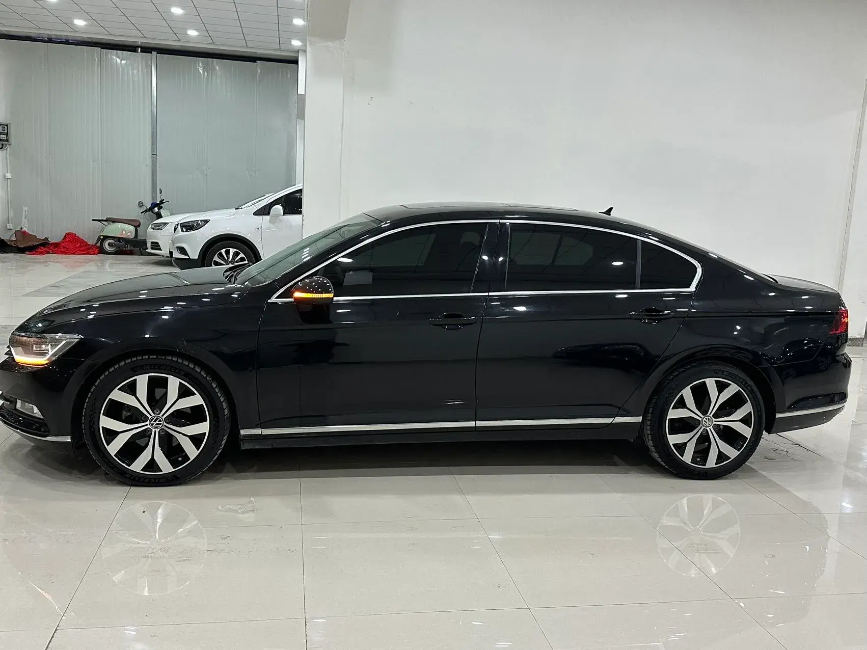 2019 VOLKSWAGEN MAGOTAN thumbnail 4