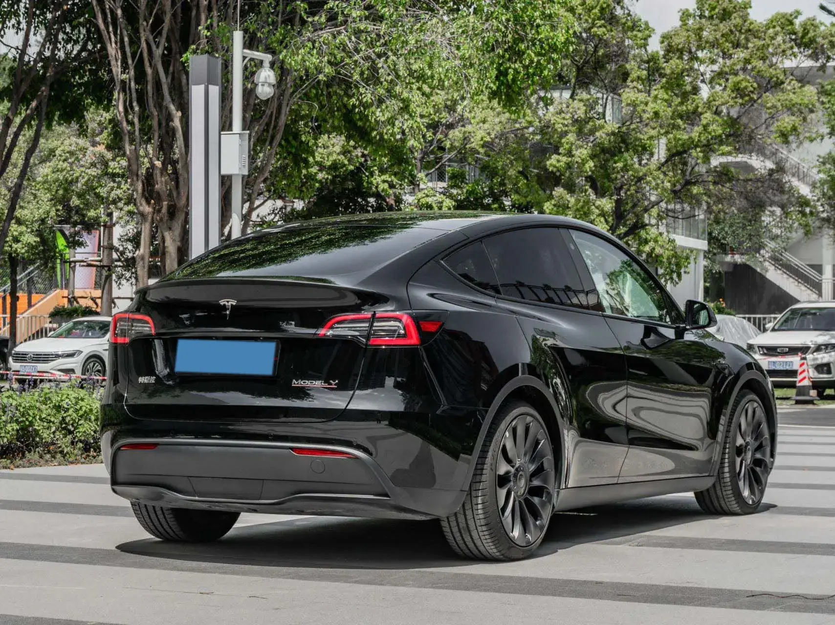 2022 TESLA MODEL thumbnail 2