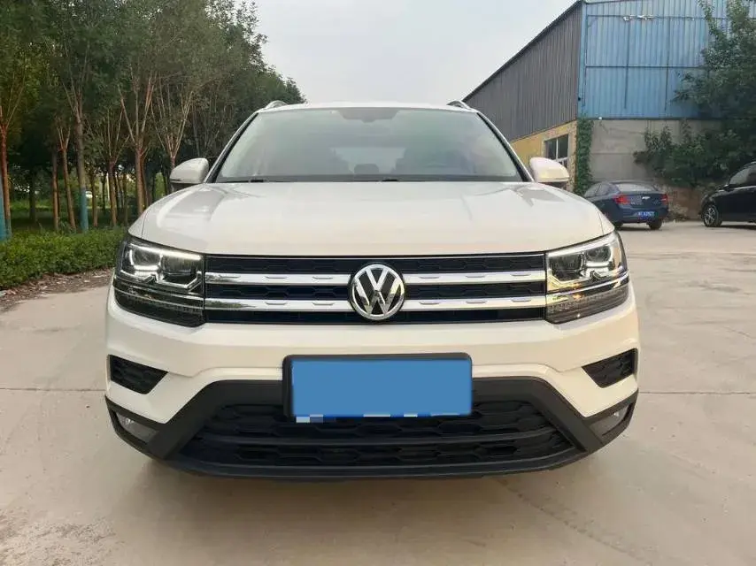 2020 VOLKSWAGEN THARU thumbnail 3