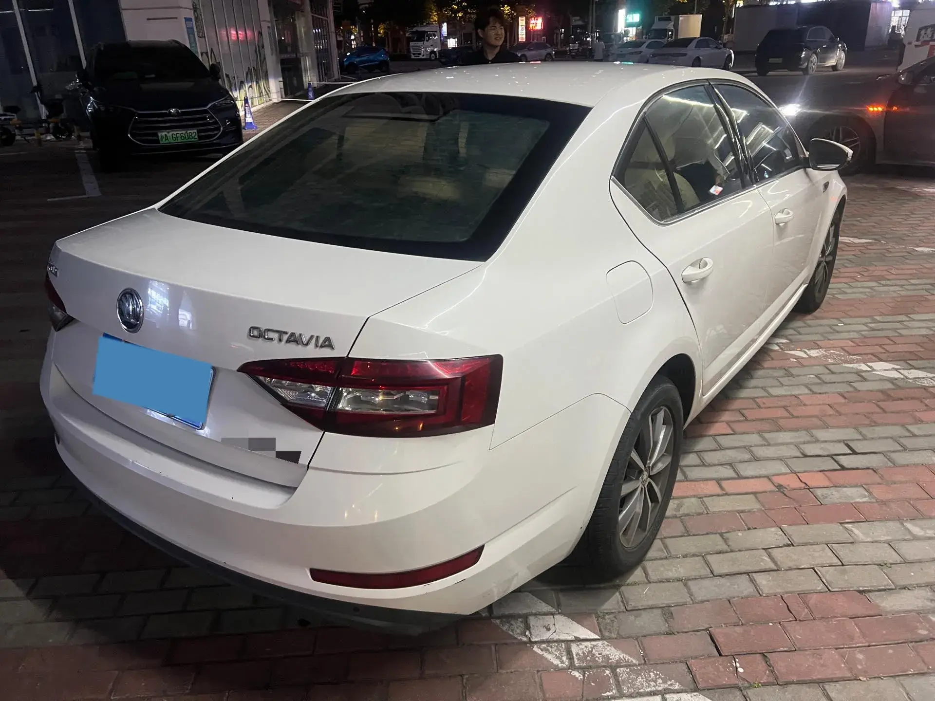 2018 SKODA OCTAVIA thumbnail 4