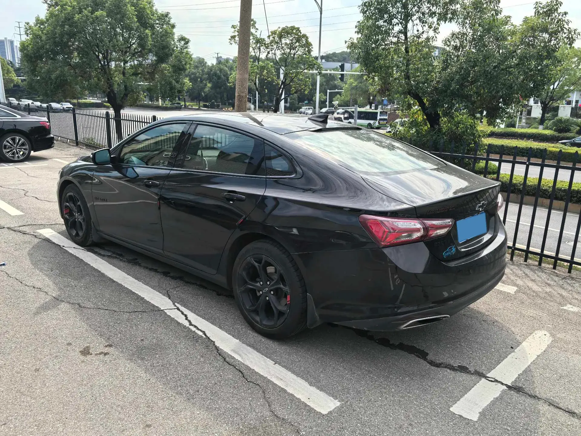 2019 CHEVROLET MALIBU thumbnail 4