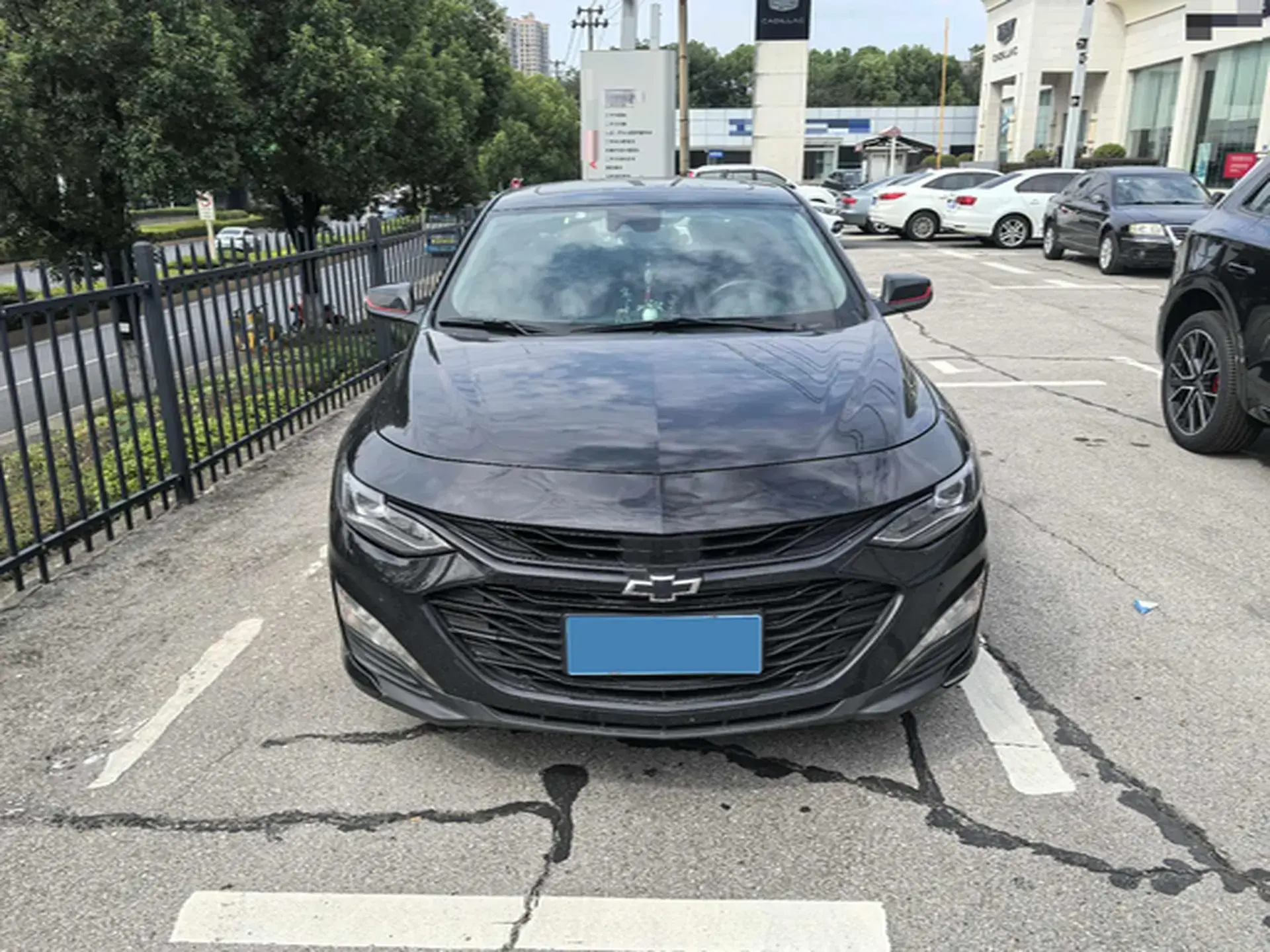 2019 CHEVROLET MALIBU thumbnail 2