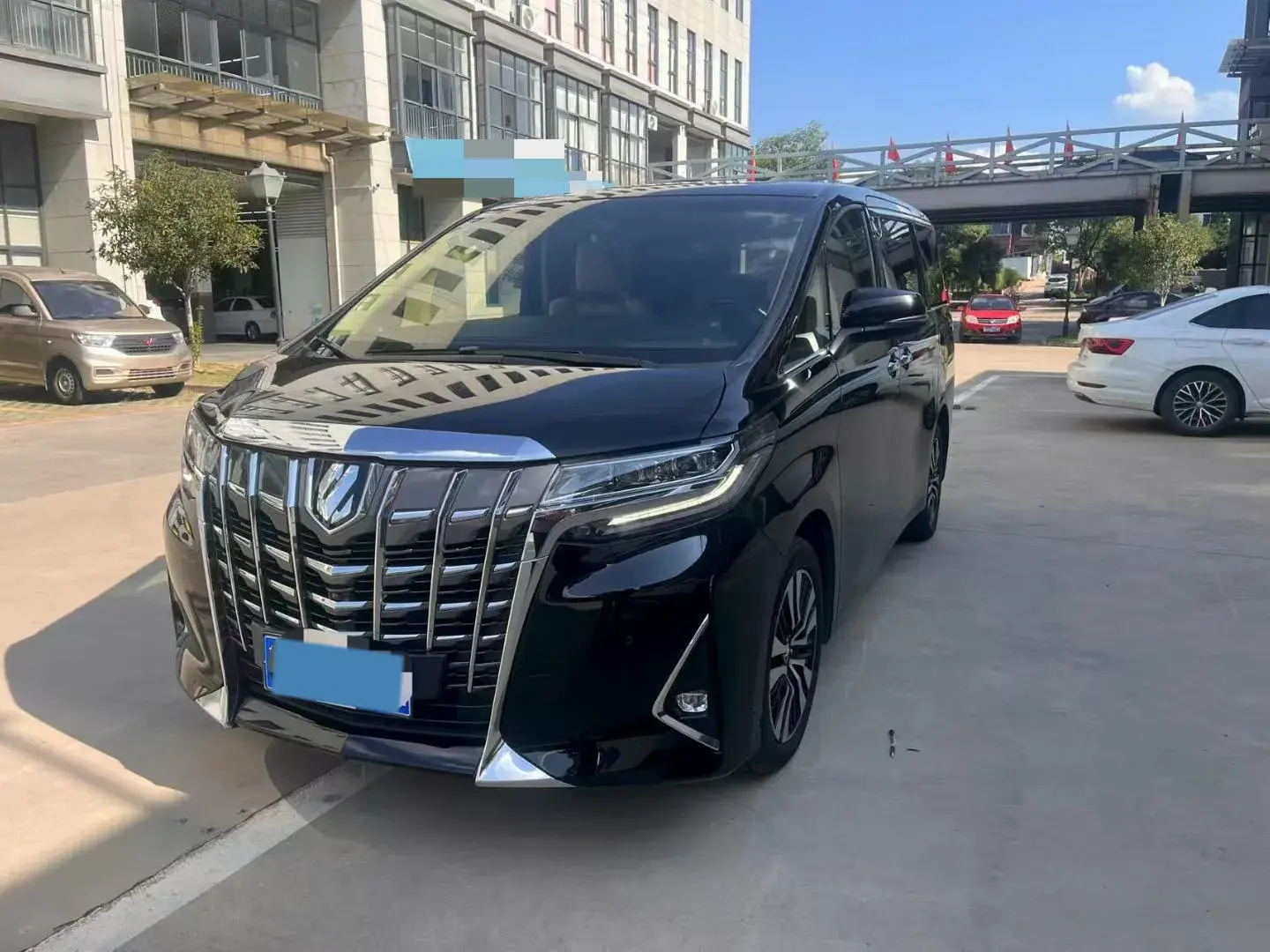 2018 TOYOTA ALPHARD view 1