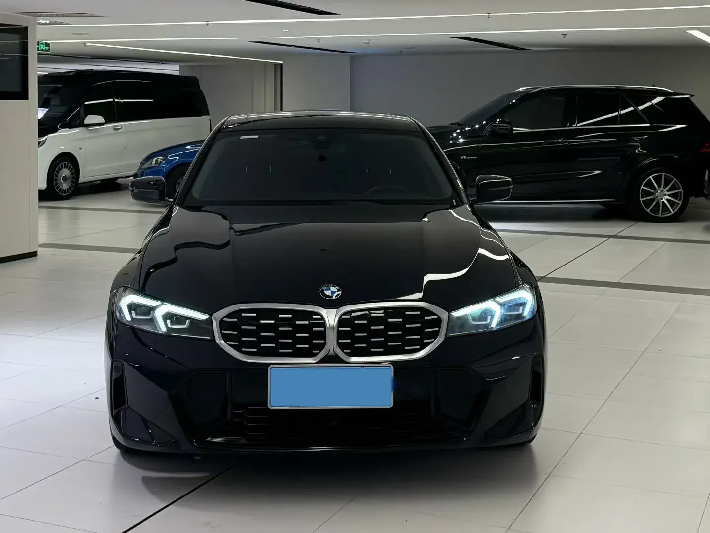 2023 BMW 3 thumbnail 2