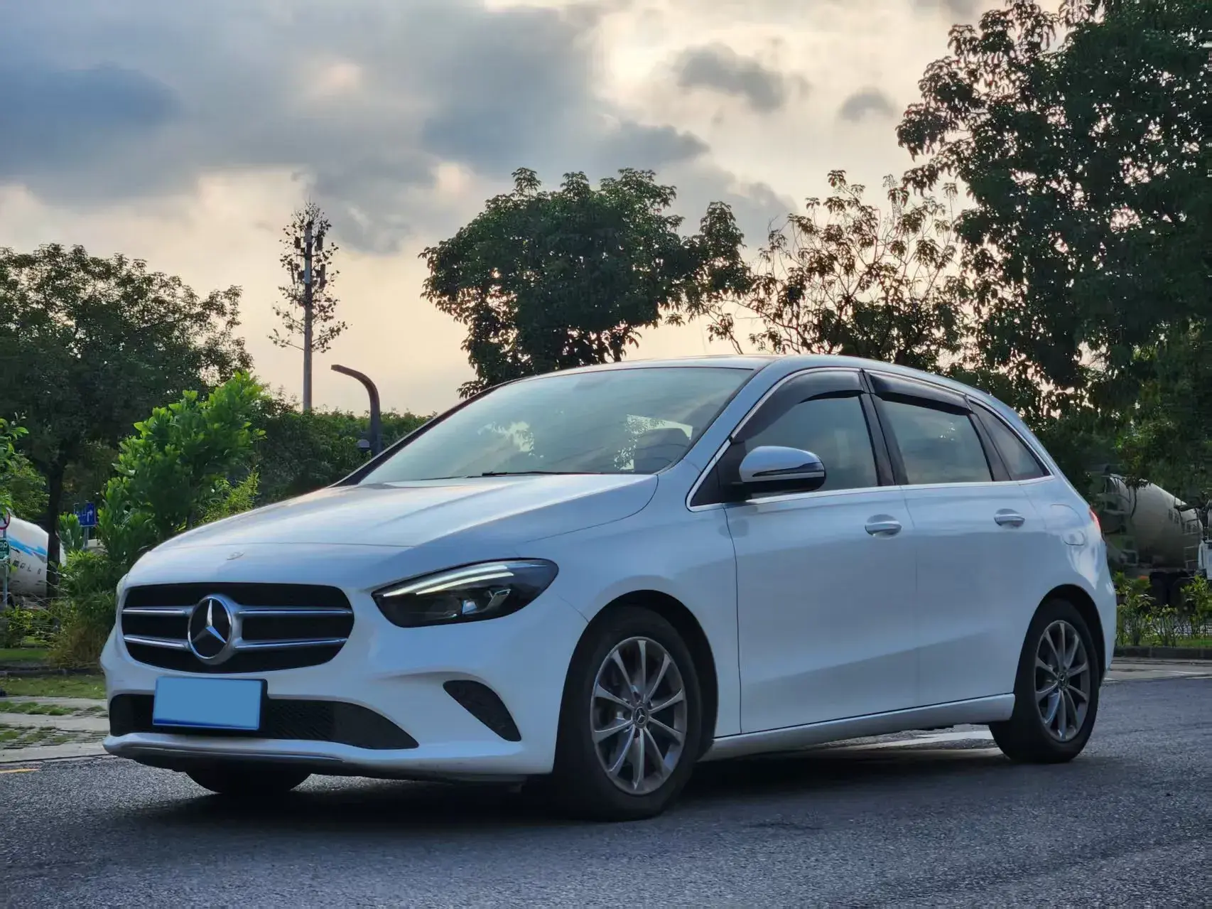 2021 MERCEDES-BENZ B view 1